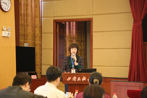 (西北民族大学管理学院副院长 丁玉芳教授)