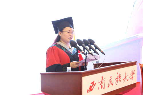校友代表发言