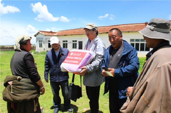 【脱贫攻坚】教辅党委顺利完成若尔盖县黑河村首次帮扶送温暖工作