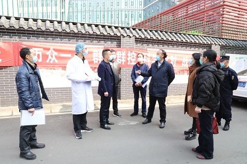 检查教师公寓疫情防控工作情况