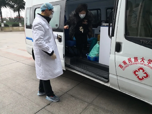 转运被观察对象至集中隔离区