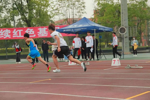 直击21校运会 学生组男子和女子0米 1500米决赛顺利结束 西南民族大学